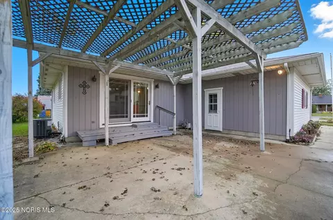 112 Tyler Dr, Walbridge, OH 43465 photo 46