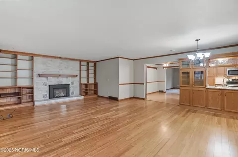 112 Tyler Dr, Walbridge, OH 43465 photo 22