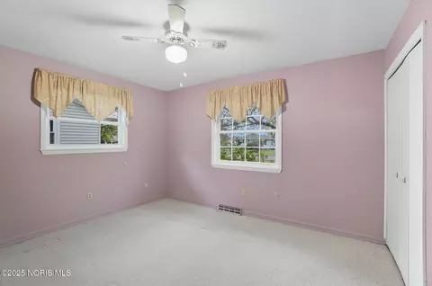 112 Tyler Dr, Walbridge, OH 43465 photo 33