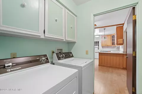 112 Tyler Dr, Walbridge, OH 43465 photo 40