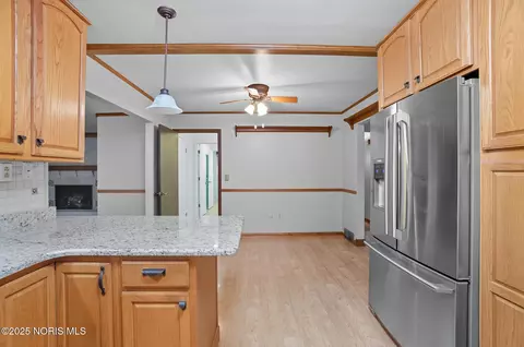 112 Tyler Dr, Walbridge, OH 43465 photo 17