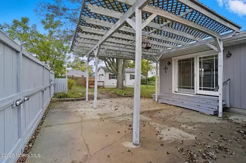 112 Tyler Dr, Walbridge, OH 43465 photo 45