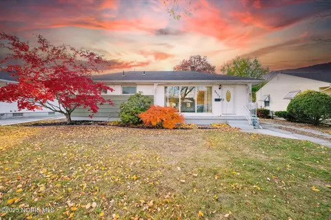 5117 Fern Dr, Toledo, OH 43613