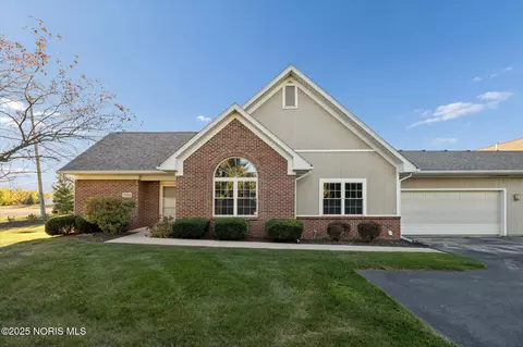 29918 Zachary Ln, Rossford, OH 43460