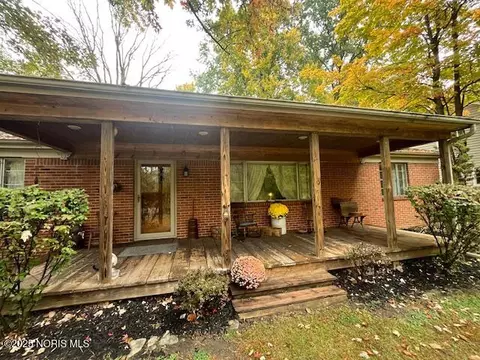 313 E State Line Rd, Toledo, OH 43612