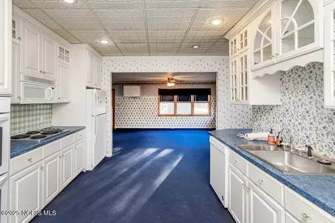 Kitchen - 504 E Main St, Leipsic, OH 45856 photo 7 of 10