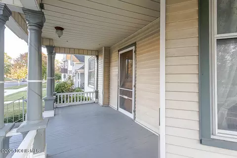 Exterior - 504 E Main St, Leipsic, OH 45856 photo 2 of 8