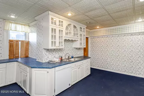 Kitchen - 504 E Main St, Leipsic, OH 45856 photo 2 of 10