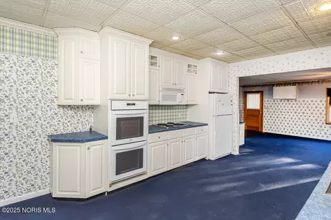 Kitchen - 504 E Main St, Leipsic, OH 45856 photo 6 of 10