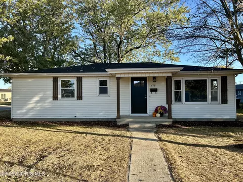 418 E Baldwin St, Paulding, OH 45879