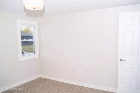 Bedroom - 418 E Baldwin St, Paulding, OH 45879 photo 8 of 20