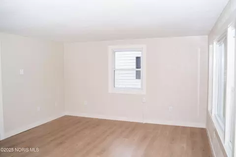 Living - 418 E Baldwin St, Paulding, OH 45879 photo 7 of 12