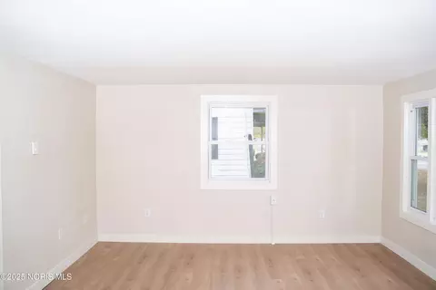 Living - 418 E Baldwin St, Paulding, OH 45879 photo 5 of 12
