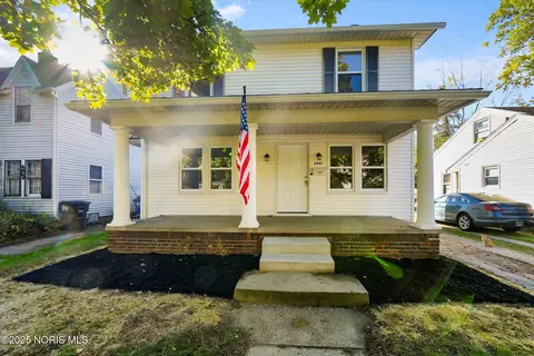 2447 Portsmouth Ave, Toledo, OH 43613