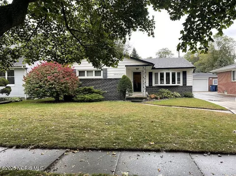 3449 Mapleview Dr, Toledo, OH 43623
