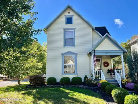 217 Hancock St, Findlay, OH 45840