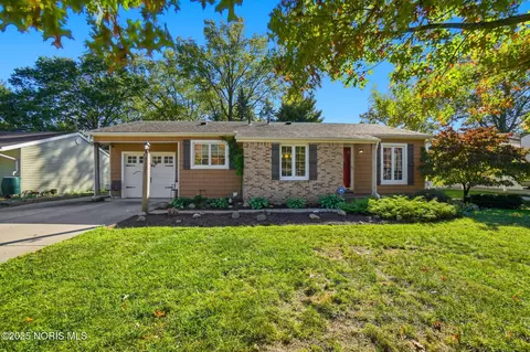 3121 Gracewood Rd, Toledo, OH 43613