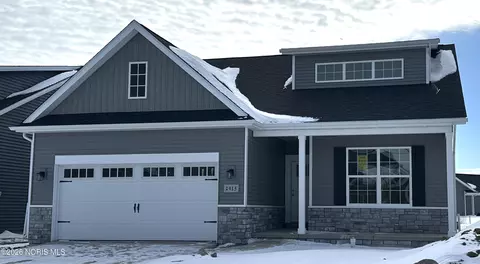 2415 Cross Ridge Rd, Perrysburg, OH 43551