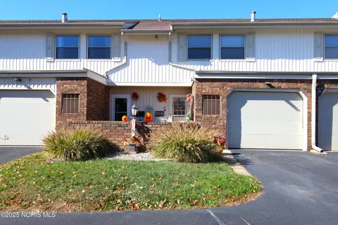6818 Fenwyck Rd #5, Maumee, OH 43537