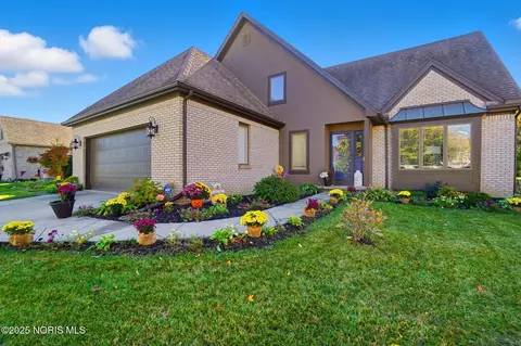 6661 Brick Yard Ct, Maumee, OH 43537