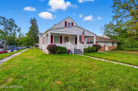 2437 Airport Hwy, Toledo, OH 43609