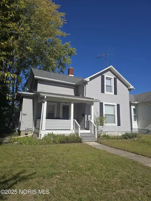 920 Garrison St, Fremont, OH 43420