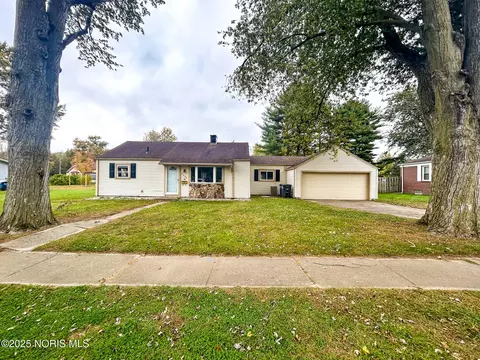 3250 Brock Dr, Toledo, OH 43613