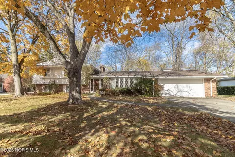 7030 Hickory Ridge Rd, Sylvania, OH 43560