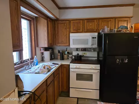Kitchen - 117 Fairview St, Lyons, OH 43533 photo 1 of 2