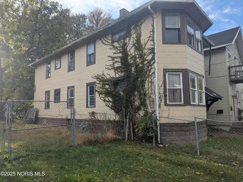 809 Bush St, Toledo, OH 43604