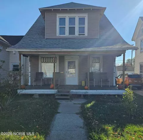 709 Wayne Ave, Defiance, OH 43512