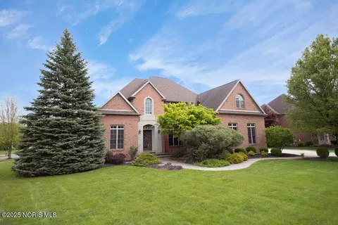 665 Meadowview Dr, Findlay, OH 45840