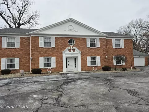 435 Park Ave #202, Fostoria, OH 44830