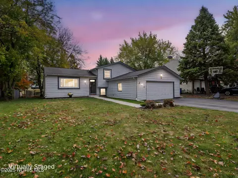 251 Mallard Rd, Perrysburg, OH 43551