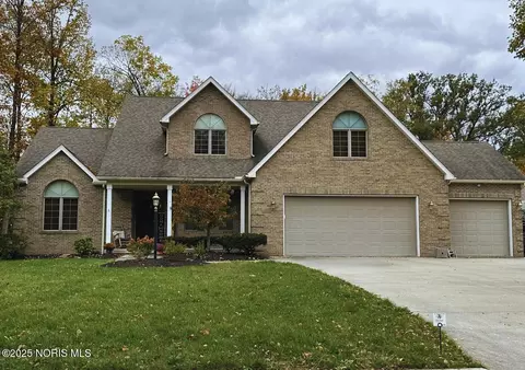 1690 Deer Creek Dr, Findlay, OH 45840