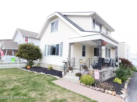 442 Union Ct, Fostoria, OH 44830