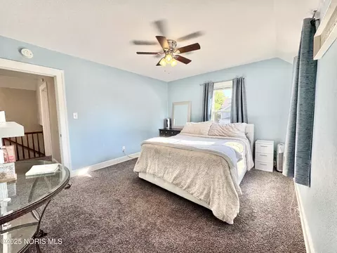 Bedroom - 2000 Alvin St, Toledo, OH 43607 photo 2 of 2
