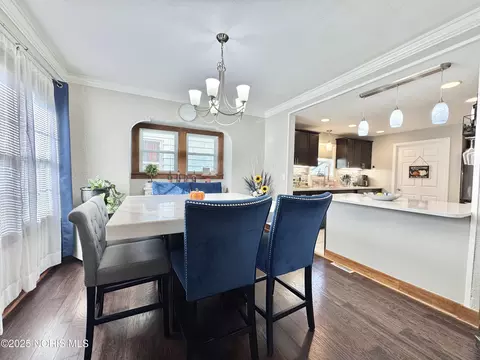 Dining - 2000 Alvin St, Toledo, OH 43607 photo 1 of 4