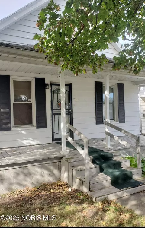 3245 Elm St, Toledo, OH 43608