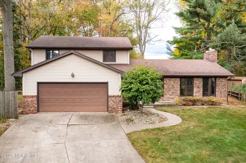 2732 Ralphwood Dr, Toledo, OH 43613