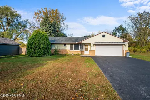2211 E Harbor Dr, Toledo, OH 43611