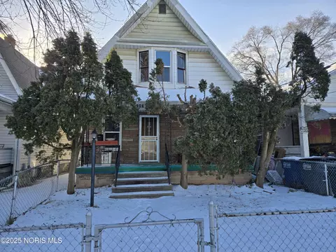 647 Curtis St, Toledo, OH 43609