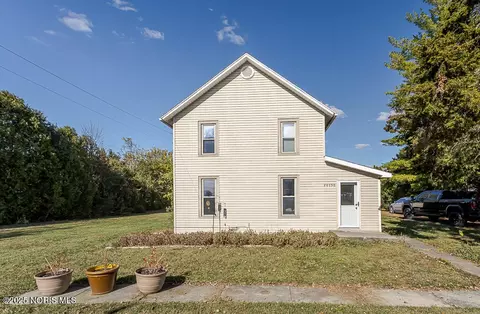 20750 Sycamore St, Weston, OH 43569