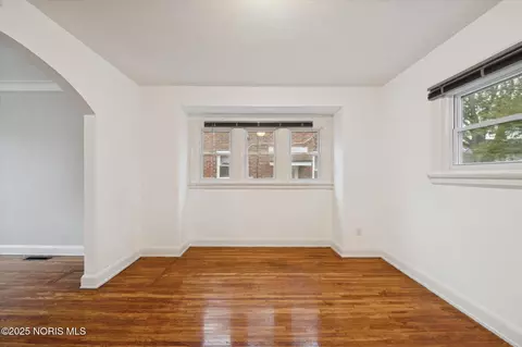 Living - 2041 Perth St, Toledo, OH 43607 photo 6 of 7