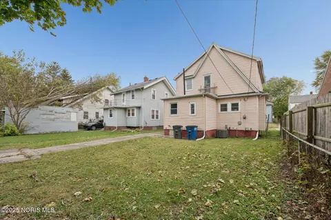 Exterior - 2041 Perth St, Toledo, OH 43607 photo 8 of 8