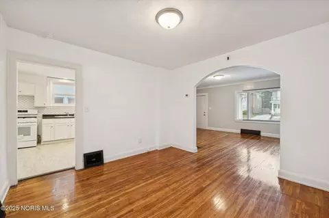 Living - 2041 Perth St, Toledo, OH 43607 photo 7 of 7