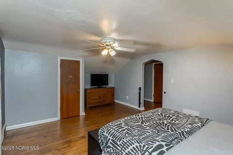 Bedroom - 802 Cuthbert Rd, Toledo, OH 43607 photo 5 of 7