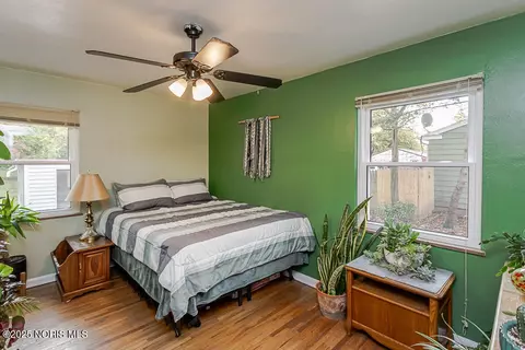 Bedroom - 802 Cuthbert Rd, Toledo, OH 43607 photo 1 of 7