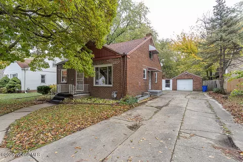 Exterior - 802 Cuthbert Rd, Toledo, OH 43607 photo 1 of 8