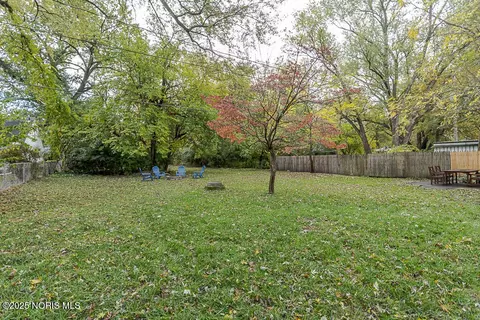 Exterior - 802 Cuthbert Rd, Toledo, OH 43607 photo 5 of 8